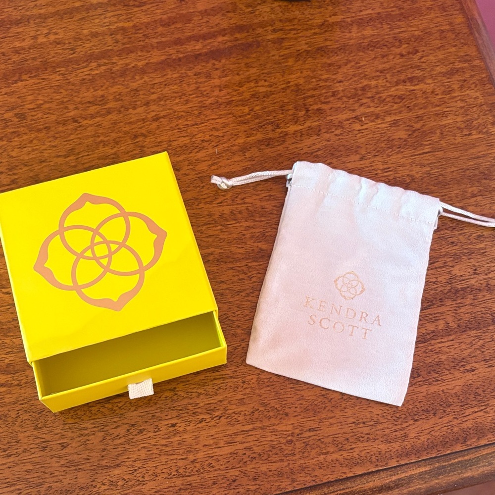 Kendra Scott Bright Yellow Box with White Dust Bag
